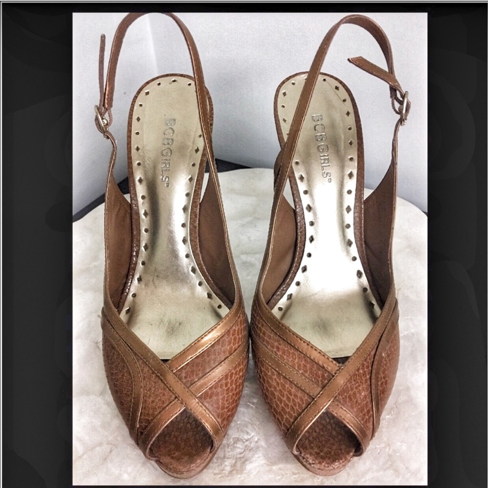 BCBG 🐍 open toe heel